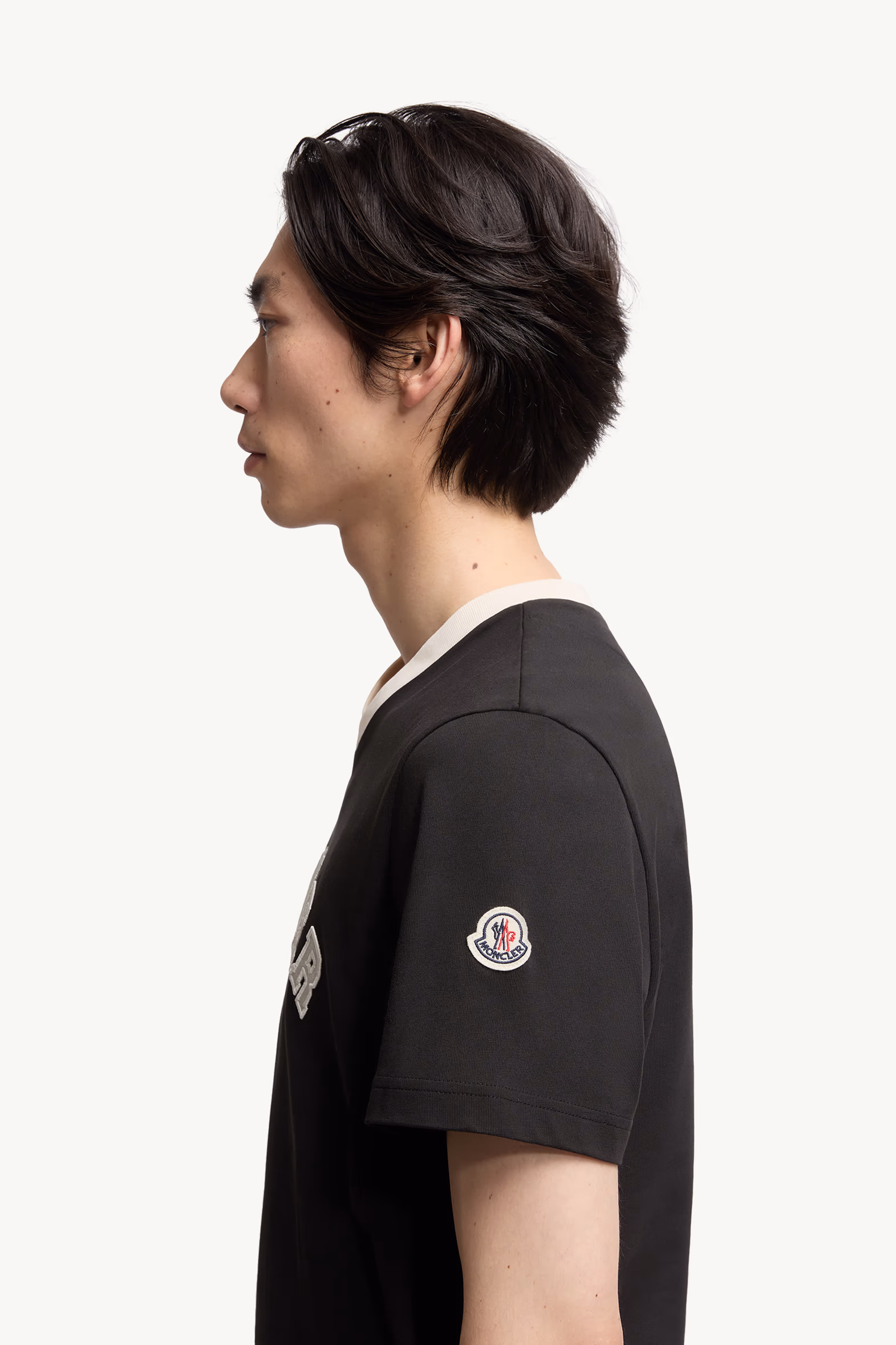 Embroidered Logo Cotton Piquet V-Neck T-Shirt Men Black Moncler 4